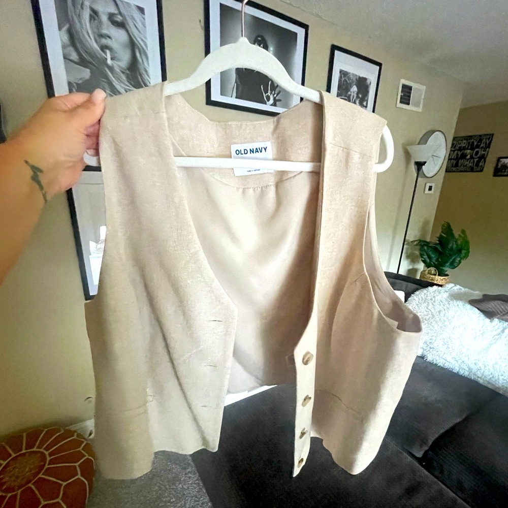 Linen vest